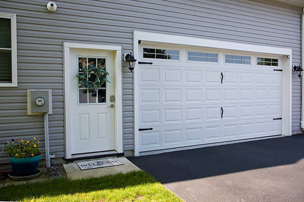 24/7 Emergency Garage Door Panel Replacement experts in Eden Isle, LA